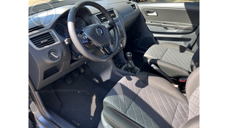 VOLKSWAGEN - FOX 1.6 XTREME - 38.000 - - 2019/2019 - CINZA - R$ 64.900,00