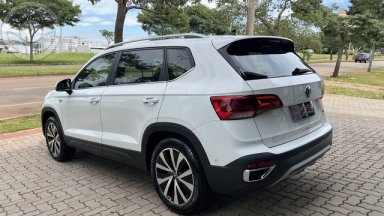 VOLKSWAGEN - TAOS HIGHLINE - - 1.4 TURBO - 25 - BAIXO - - 2023/2023 - BRANCA - R$ 169.900,00