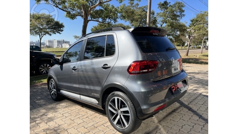 VOLKSWAGEN - FOX 1.6 XTREME - 38.000 - - 2019/2019 - CINZA - R$ 64.900,00