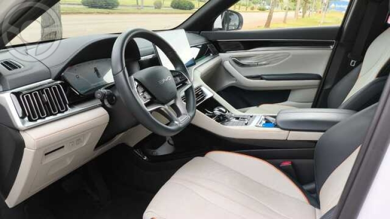 BYD - SONG PLUS GS HYBRID - - BAIXO - - - 2023/2024 - BRANCA - R$ 193.900,00